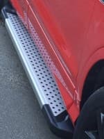 Боковые пороги площадки из алюминия Allmond Grey для Ford Escape 2012-2019 Erkul