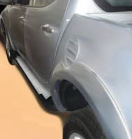Боковые пороги площадки из алюминия Allmond Grey для Mitsubishi L200 4 2006-2012 Erkul