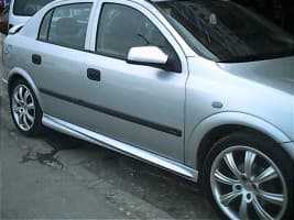 Боковые пороги (под покраску) на Opel Astra G classic Sedan 1998-2012
