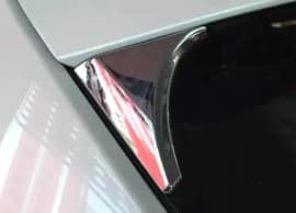 Хром накладки под спойлер для Nissan Qashqai 2014-2021 пластик 2шт