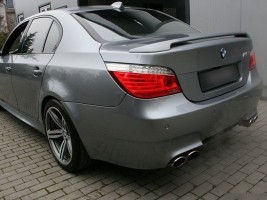 Спойлер на багажник для BMW 5 E60 2003-2010 на ножках AOM Tuning