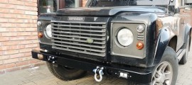 Силовой передний бампер (С вмонтированными фонарями) на Land rover DEFENDER 1990-2016