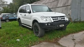 Передній силовий бампер на Mitsubishi Pajero 4 IV 2006-2014