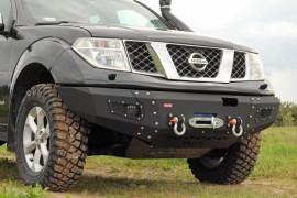 Передний силовой бампер на Nissan Pathfinder R51 2005-2010