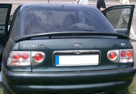 Спойлер на багажник для Ford Escort MK6 1995-2000 AOM Tuning