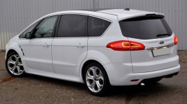 Спойлер задний на ляду для Ford S-Max 2006-2010 AOM Tuning