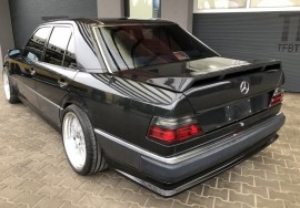 Спойлер задний на багажник для Mercedes E W124 Sedan 1984-1996 AOM Tuning