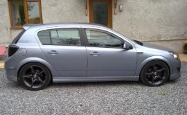 Спойлер задній на ляду для Opel Astra H Hatchback 2004-2009 AOM Tuning