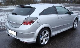 Спойлер задній на ляду для Opel Astra H GTC 2004-2009 в стилі OPC AOM Tuning