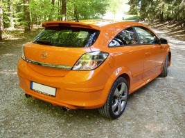 Спойлер задній на ляду для Opel Astra H GTC 2004-2009 AOM Tuning