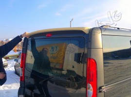 Спойлер задней двери для Opel Vivaro 2001-2014 на одинарную дверь AOM Tuning