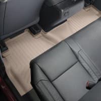 Резиновые коврики в салон WeatherTech для Toyota Tundra 2014-2019 Double Cab с бортиком и ящиком задние бежевые