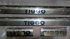 Хром накладки на внутренние пороги из нержавейки на пластик на Chery Tiggo 2005-2014
