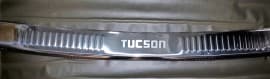 Хром накладка на задний бампер из нержавейки для Hyundai Tucson 1 2004-2010 с загибом и надписью