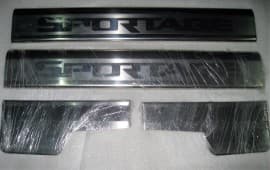 Хром накладки на внутренние пороги из нержавейки на пластик на Kia Sportage 3 2010-2015 Omcarlin