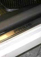 Хром накладки на пороги из нержавейки для Toyota Prius 2003-2009 Omcarlin
