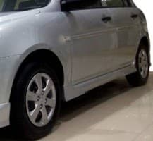 Боковые пороги Спорт (под покраску) на Hyundai Accent 3 2006-2010