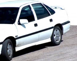 Боковые пороги Спорт (под покраску) на Opel Vectra A 1988-1995