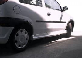 Боковые пороги (под покраску) на Opel Corsa C 2000-2006