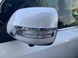 Полоски на зеркала (2 шт, хром) на Toyota Land Cruiser 200 2012-2015
