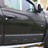 Верхние накладки на двери (2 шт) на Renault Duster 2010-2018 DD-T24