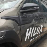 Молдинг на верх двери (4 шт, ABS) на Toyota Hilux 2015-2019 DD-T24
