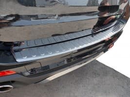 Хром накладка на задний бампер Carmos из нержавейки для BMW X5 F15 2013-2018 Хром порог на БМВ X5 F15 Carmos