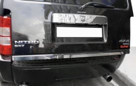 Хром накладка на кромку багажника Carmos из нержавейки для Dodge Nitro 2007+ Кромка багажника на Додж Нитро Carmos