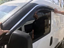 Дефлекторы окон с хром полоской Ветровики Niken для Opel Combo D 2011-2018 (4шт)