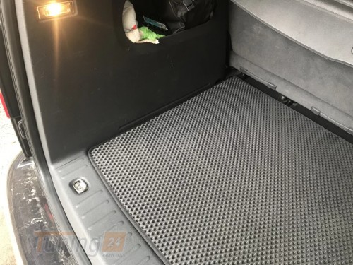 EVA Коврик в багажник EVA для Volkswagen Caddy 3 2010-2015 стандарт черные - Картинка 2