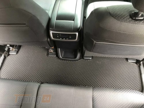 EVA Автомобільні килимки в салон EVA для Toyota Highlander 2013-2020 (3 ряди) чорні - Зображення 3