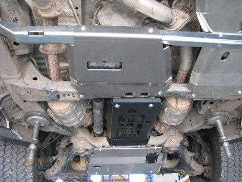 more 4x4 Защита раздатки на Toyota Land Cruiser 200/ J200 2007-2012 - Картинка 1