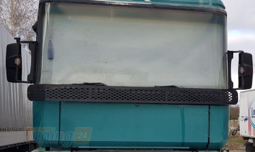 GIB Защитная накладка черная на ветровое стекло (балкон) black для Renault MAGNUM 2001-2005 - Картинка 3