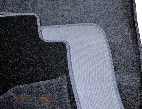 AVTM Ворсовые коврики в салон AVTM для Mitsubishi Pajero IV 2006-2014 5 дв. Чёрные, кт.3шт - Картинка 6
