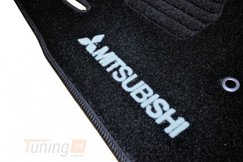 AVTM Ворсовые коврики в салон AVTM для Mitsubishi Pajero IV 2014-2021 5 дв. Чёрные, кт.3шт - Картинка 5