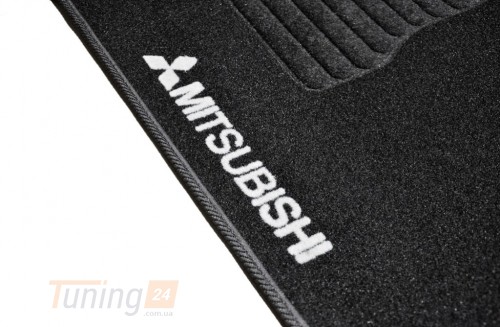 AVTM Ворсовые коврики в салон AVTM для Mitsubishi Pajero Sport внедорожник 2015-2021 Чёрные, кт. 5шт - Картинка 3
