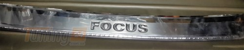 Omcarlin Хром накладка на задний бампер из нержавейки для Ford Focus 2 Hatchback 2004-2011 с загибом и надписью - Картинка 1