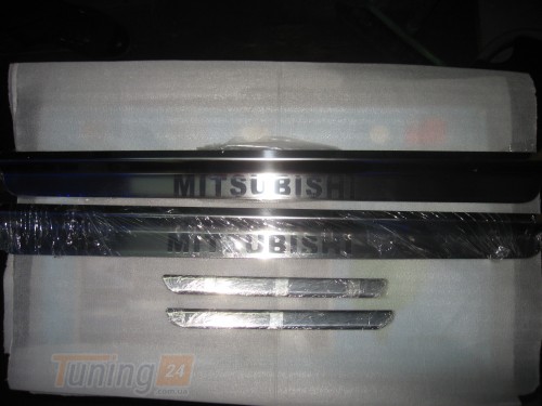 Omcarlin Хром накладки на пороги из нержавейки для Mitsubishi Pajero Sport 1996-2008 - Картинка 1