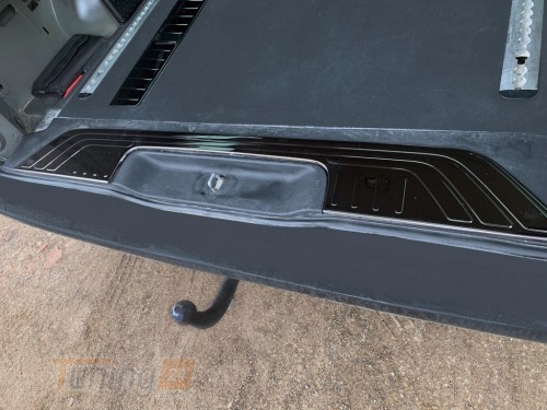 Omsa Хром накладка на порог багажника Omsa Line из нержавейки для Mercedes Vito W447 2014+ Хром порог Мерседес Вито W447 черный - Картинка 1